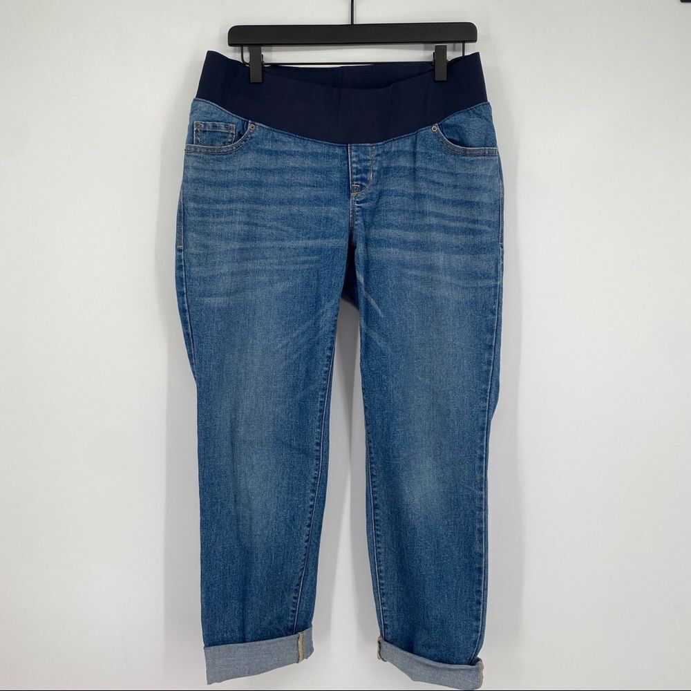 Old Navy Maternity jeans woman’s size 10 under the baby bump elastic band